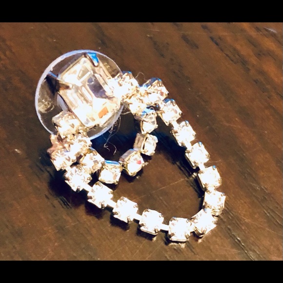 - From 1950s Vintage faceted crystal stud earringsE152 - Picture 5 of 8